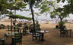 Gazebo Beach Hotel Sanur
